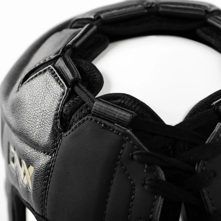 Il casco MMA ONX è ultraleggero.